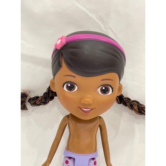 Doc McStuffins 11" Talking doll Disney Just Play - Picture 4 of 4